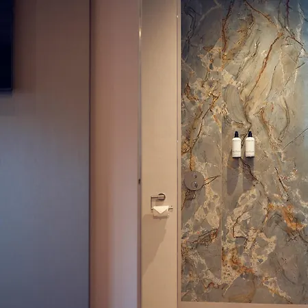 The Yard Noordkade Hotel