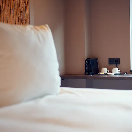 The Yard Noordkade 4*